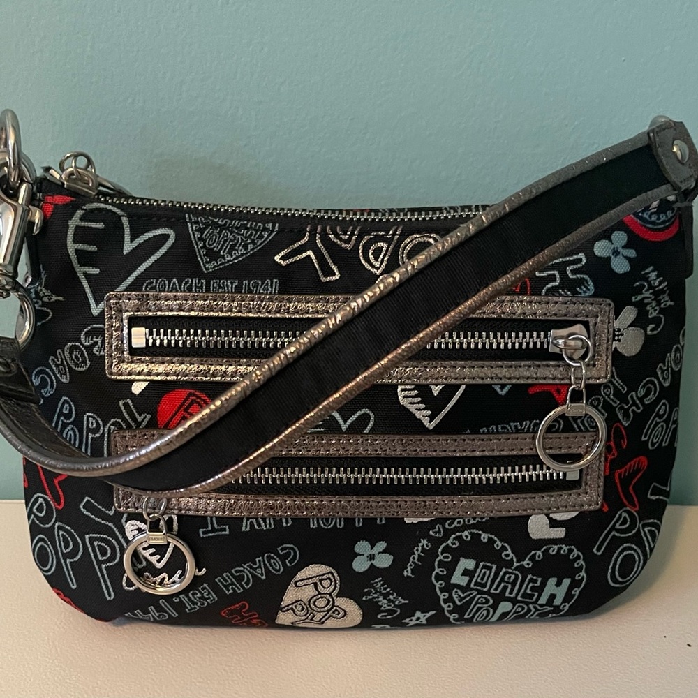 Coach poppy hand bag